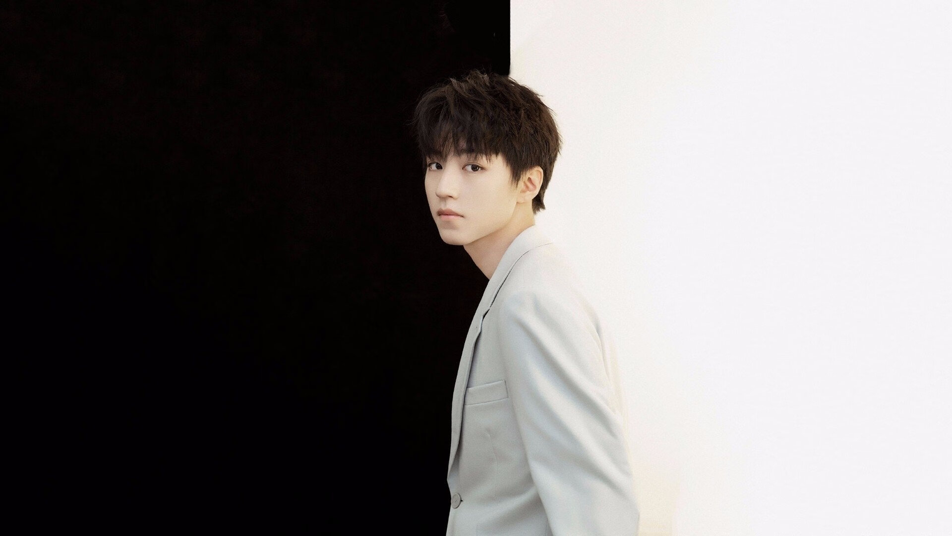 特色夜光漂流,黑暗中的水上极速漂流,夜光漂一般多少钱