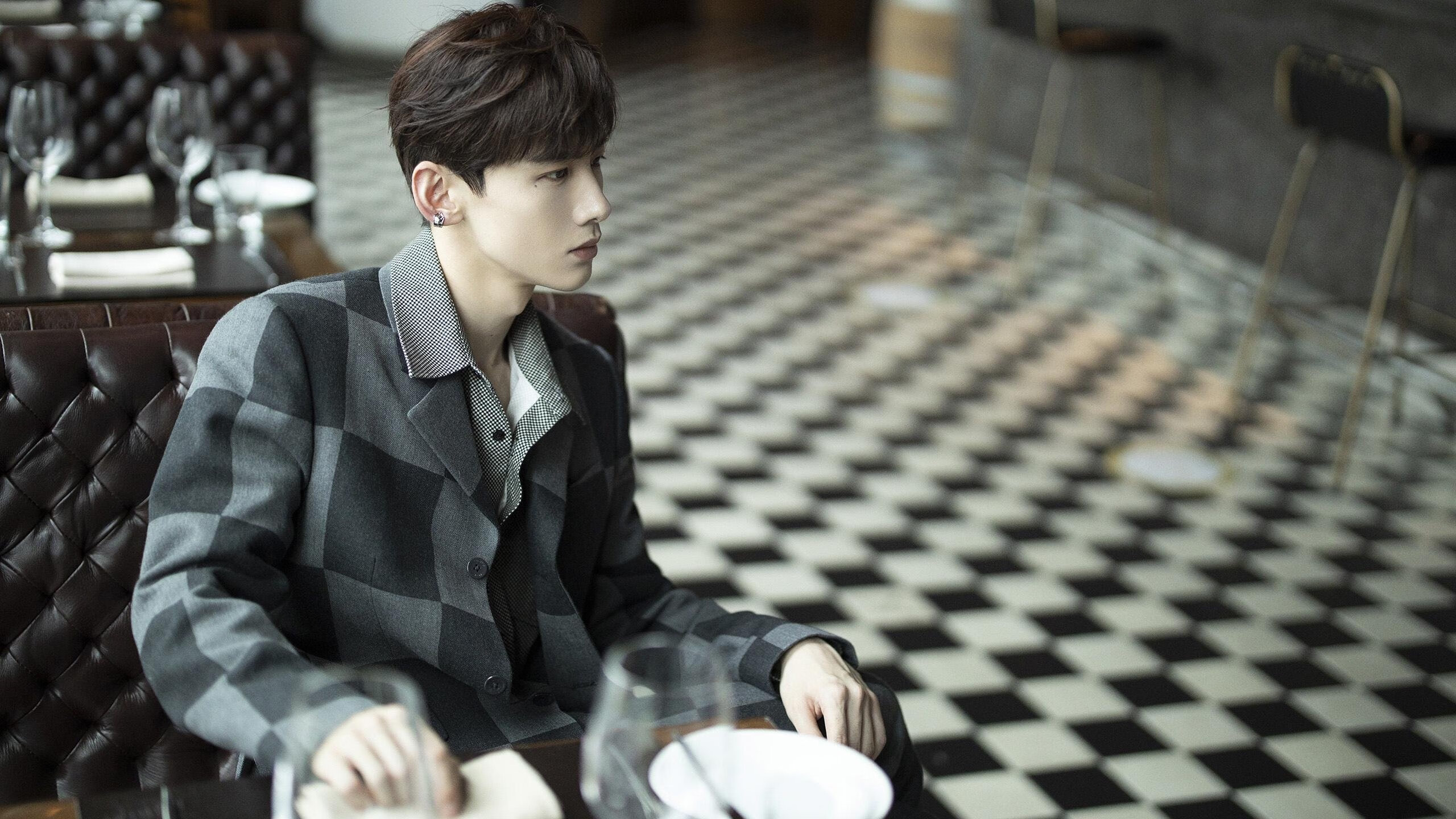 九游下载安装-精彩回顾：本轮比赛最激烈的争夺瞬间，比赛竞争激烈