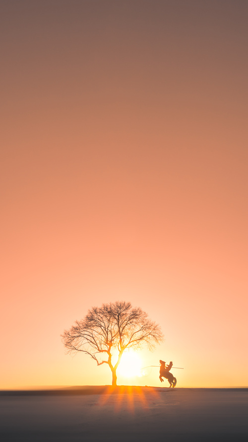 克鲁中场组织清晰,铁路军团稳扎稳打,克克鲁开战了